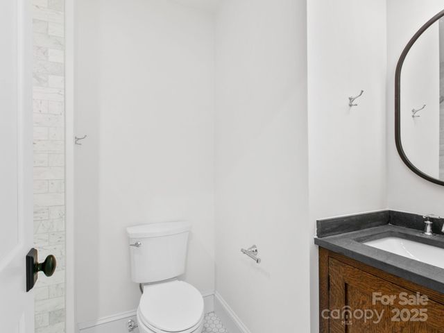 18 Normandy Road, Asheville, NC 28803