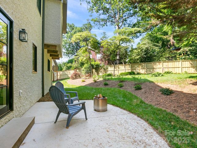 18 Normandy Road, Asheville, NC 28803