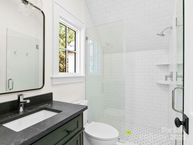 18 Normandy Road, Asheville, NC 28803
