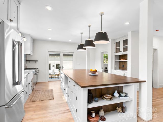 18 Normandy Road, Asheville, NC 28803