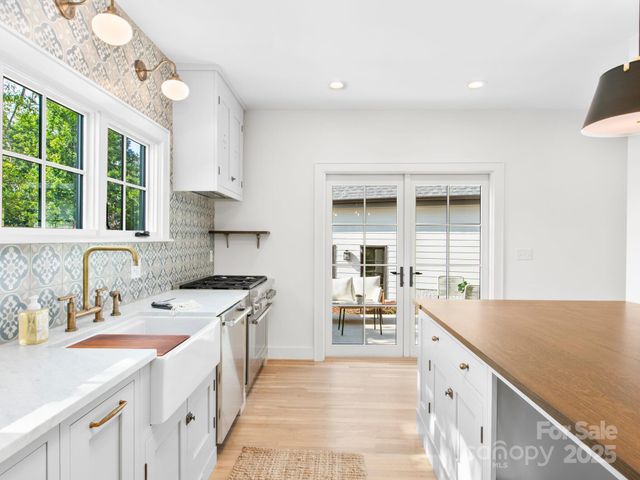 18 Normandy Road, Asheville, NC 28803