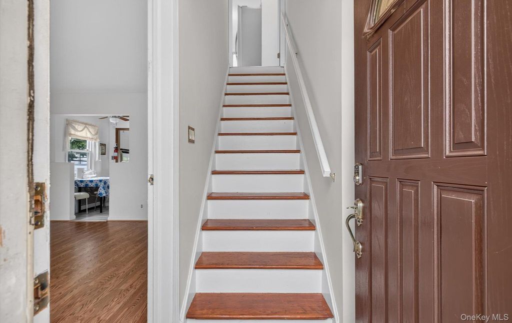 179 Sterling Road, Elmont, NY 11003 — photo 4