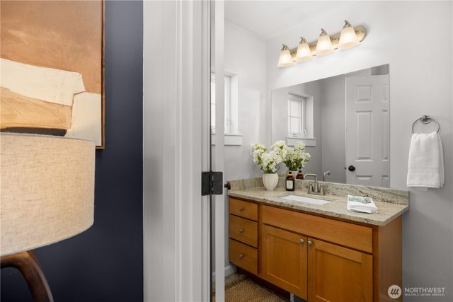 1827 Parade Grounds Avenue NE, Bainbridge Island, WA 98110