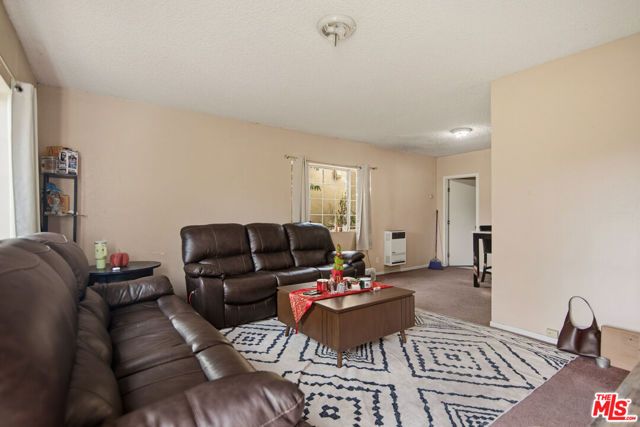 1331 12th Avenue, Los Angeles, CA 90019