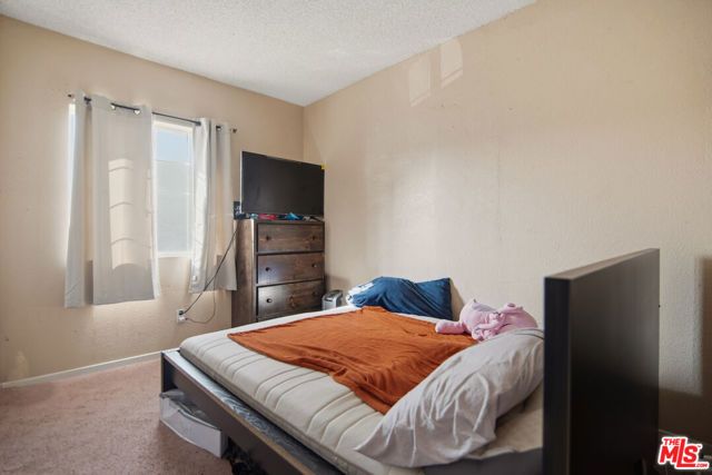 1331 12th Avenue, Los Angeles, CA 90019