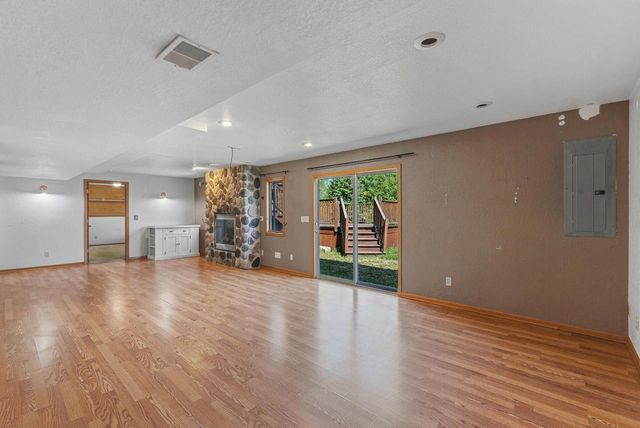 864 Mallinger DRIVE, Port Washington, WI 53074