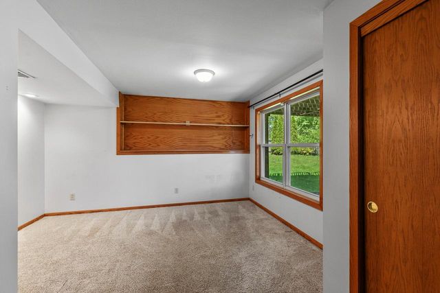 864 Mallinger DRIVE, Port Washington, WI 53074