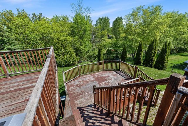 864 Mallinger DRIVE, Port Washington, WI 53074