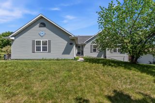 864 Mallinger DRIVE, Port Washington, WI 53074