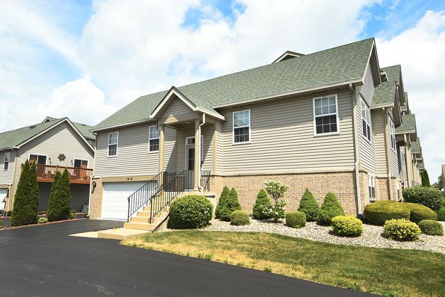 1918 S Austrian Pine Street, Lockport, IL 60441
