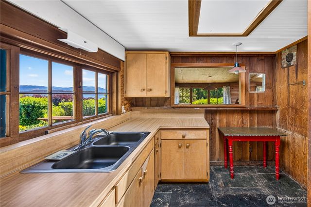 6291 Seaway Hollow Road, Anacortes, WA 98221