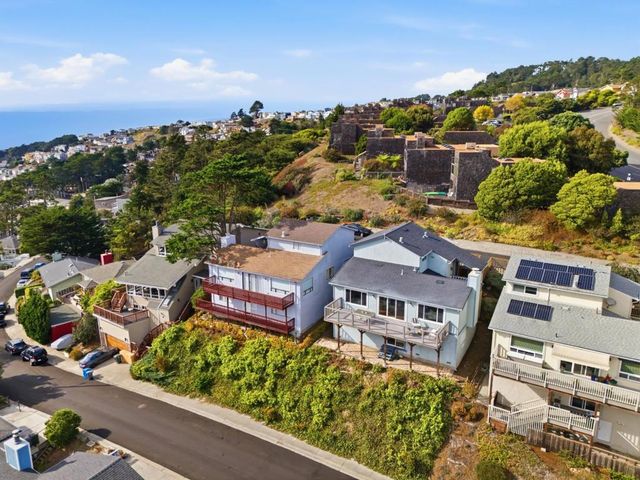 613 Farallon Avenue, Pacifica, CA 94044