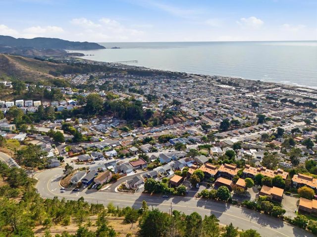 613 Farallon Avenue, Pacifica, CA 94044