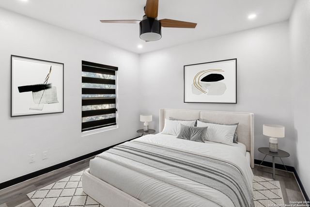 9346 Valley Hedge, San Antonio, TX 78250