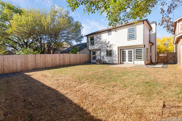9346 Valley Hedge, San Antonio, TX 78250