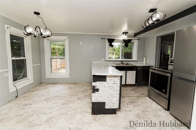 205 N Lincoln Avenue, Lakeview, MI 48850
