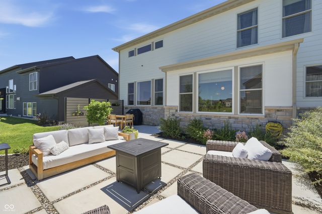 19949 Chatham Green Drive, Westfield, IN 46074