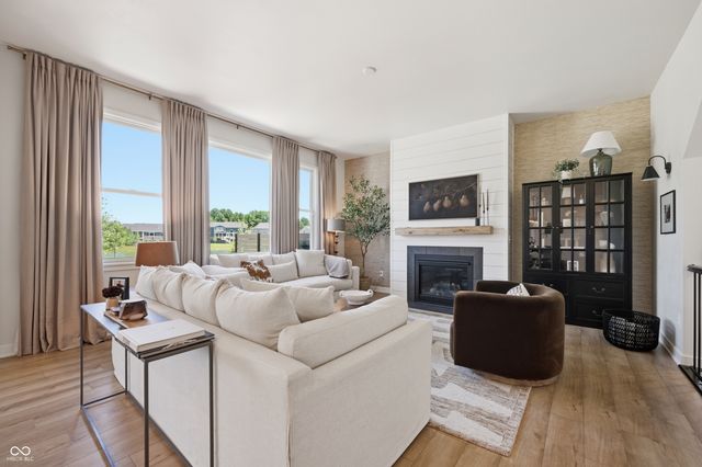 19949 Chatham Green Drive, Westfield, IN 46074