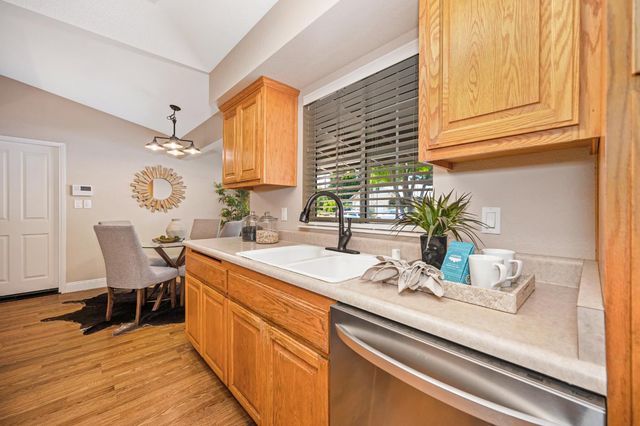 9368 Nevins Way, Orangevale, CA 95662