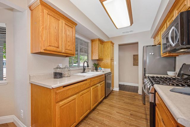 9368 Nevins Way, Orangevale, CA 95662