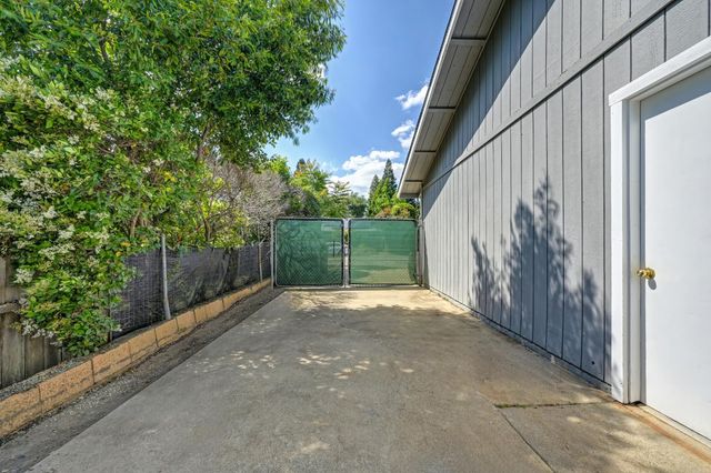 9368 Nevins Way, Orangevale, CA 95662