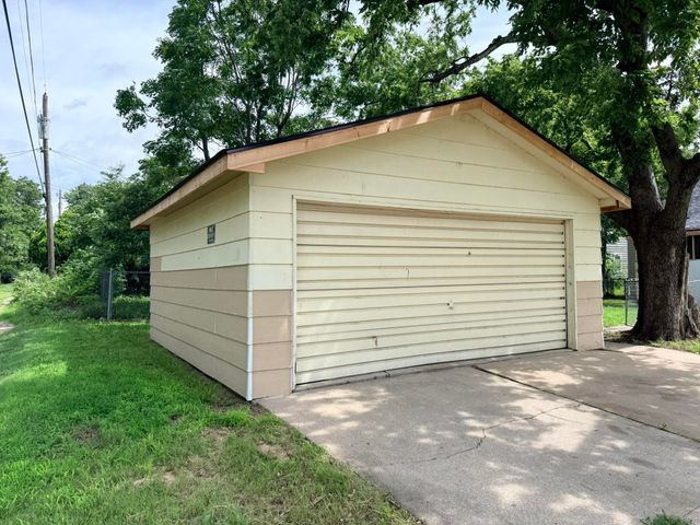 1755 S Wichita St, Wichita, KS 67213