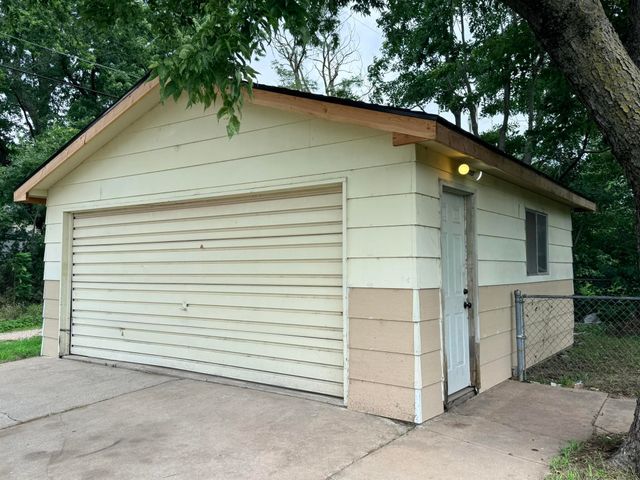 1755 S Wichita St, Wichita, KS 67213
