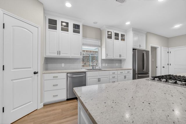 5915 Beals Creek Dr, Midland, TX 79707