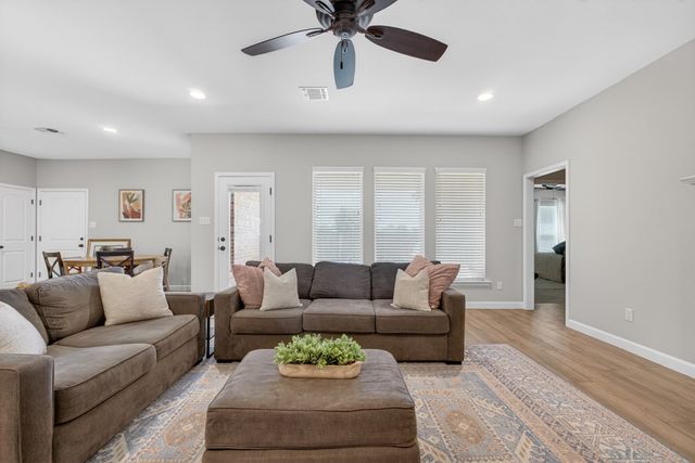 5915 Beals Creek Dr, Midland, TX 79707