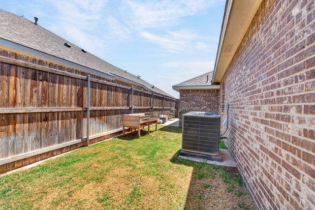 5915 Beals Creek Dr, Midland, TX 79707