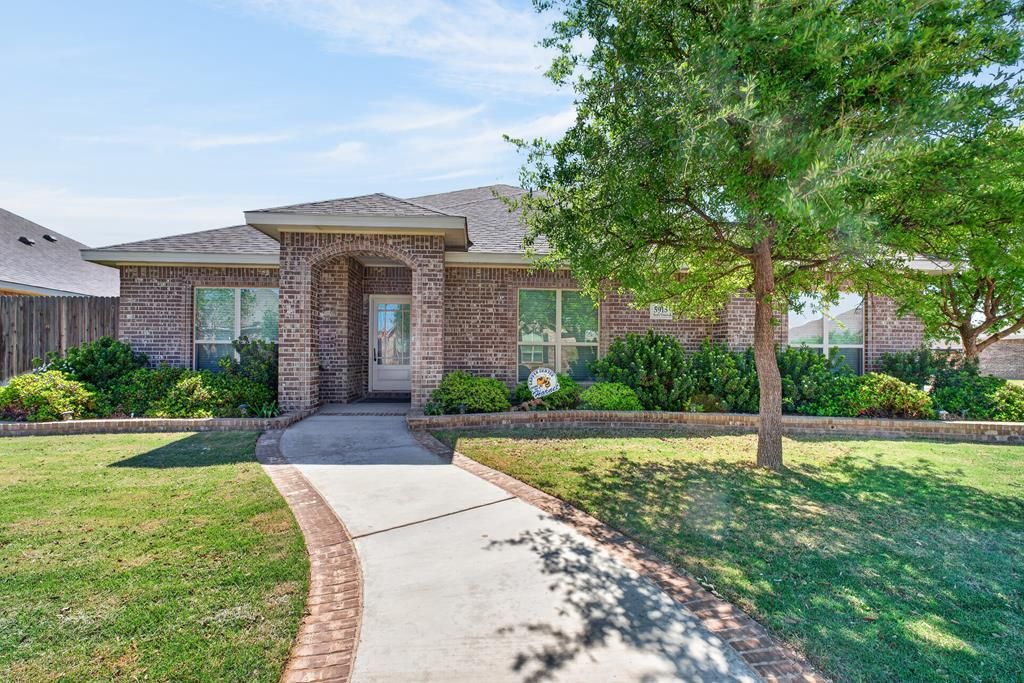 5915 Beals Creek Dr, Midland, TX 79707