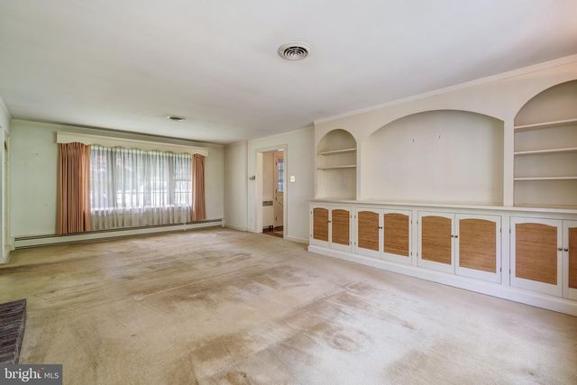 406 VILLAGE, Princeton Junction, NJ 08550