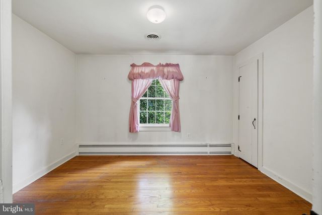406 VILLAGE, Princeton Junction, NJ 08550