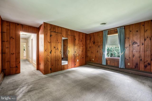 406 VILLAGE, Princeton Junction, NJ 08550