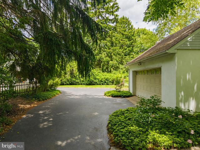 406 VILLAGE, Princeton Junction, NJ 08550
