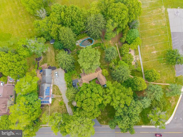 406 VILLAGE, Princeton Junction, NJ 08550