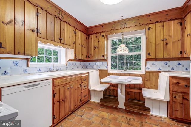406 VILLAGE, Princeton Junction, NJ 08550