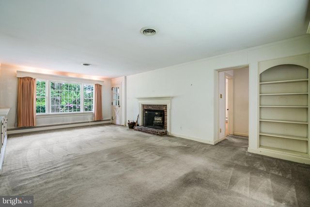 406 VILLAGE, Princeton Junction, NJ 08550