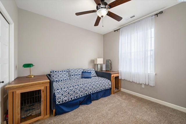 6045 W 41st Ave, Kennewick, WA 99338