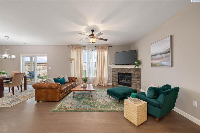 6045 W 41st Ave, Kennewick, WA 99338