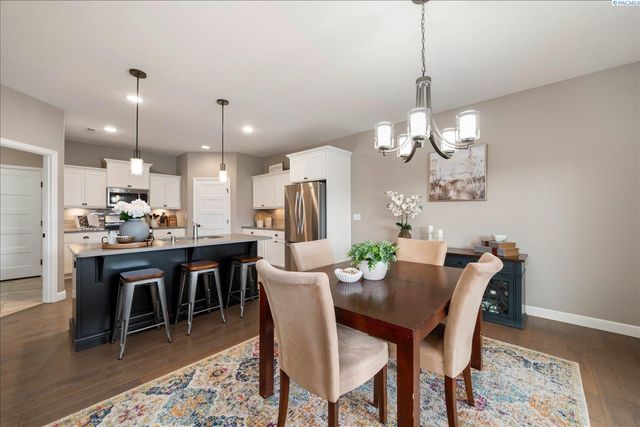 6045 W 41st Ave, Kennewick, WA 99338