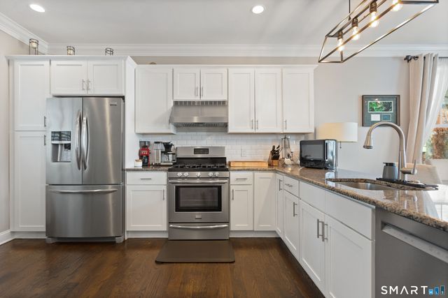 91 West Broad Street APT 13, Stamford, CT 06902