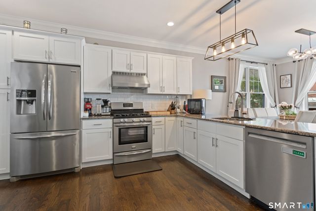91 West Broad Street APT 13, Stamford, CT 06902