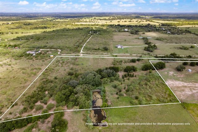 235 Alexandra LN, Dale, TX 78616