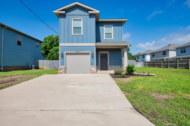 2285 Janet Street, Navarre, FL 32566