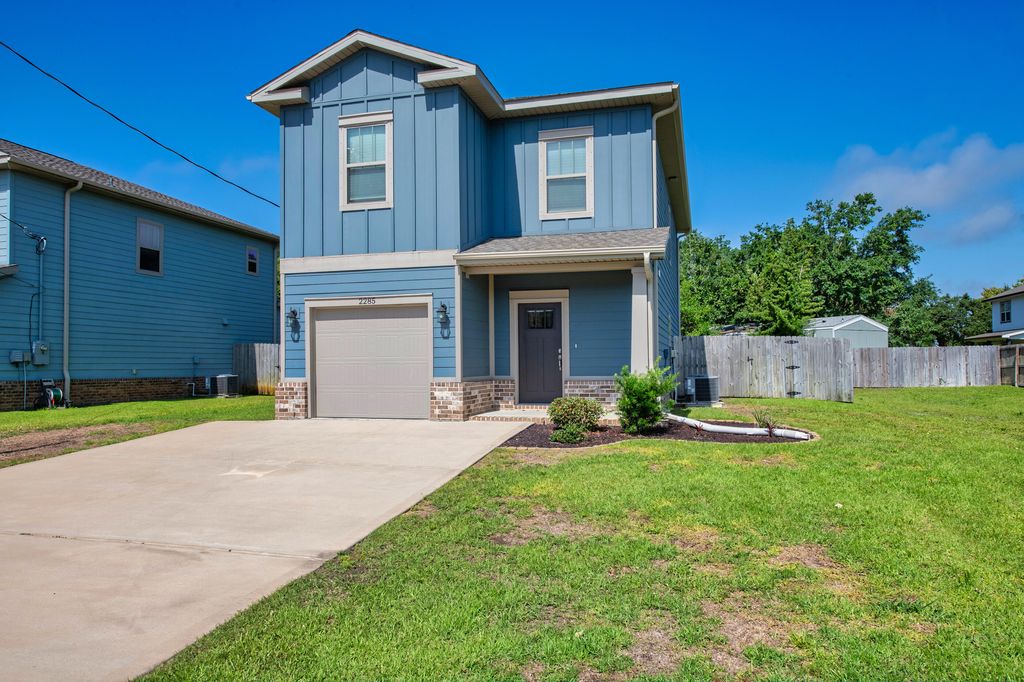 2285 Janet Street, Navarre, FL 32566