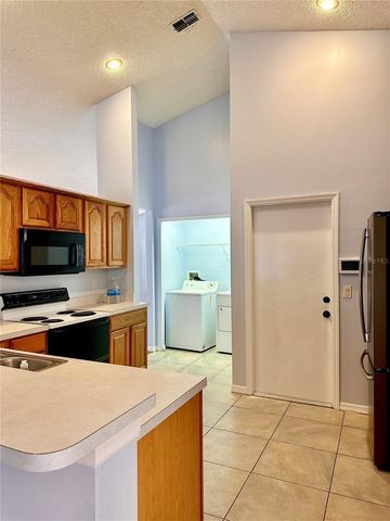 8214 WOODSWORTH DRIVE, Orlando, FL 32817