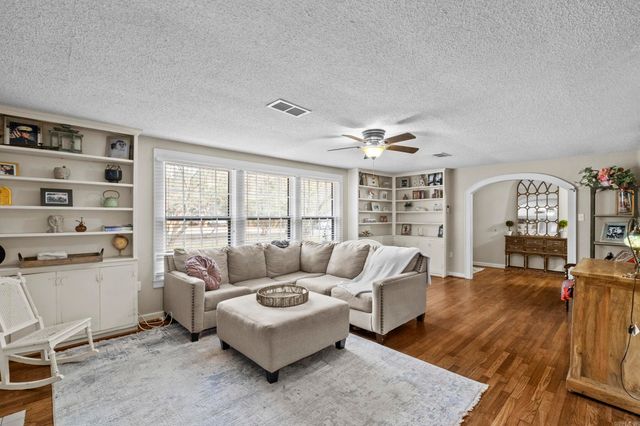 1801 Hill Road, Jacksonville, AR 72076