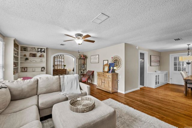 1801 Hill Road, Jacksonville, AR 72076