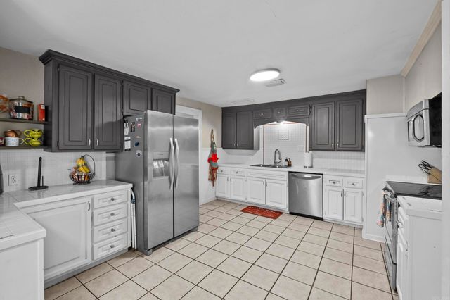 1801 Hill Road, Jacksonville, AR 72076